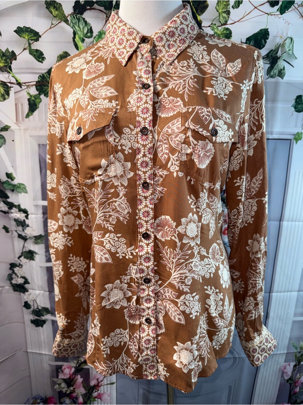 1045-Women's Brown Floral Button-Down Shirt with Contrast Trim